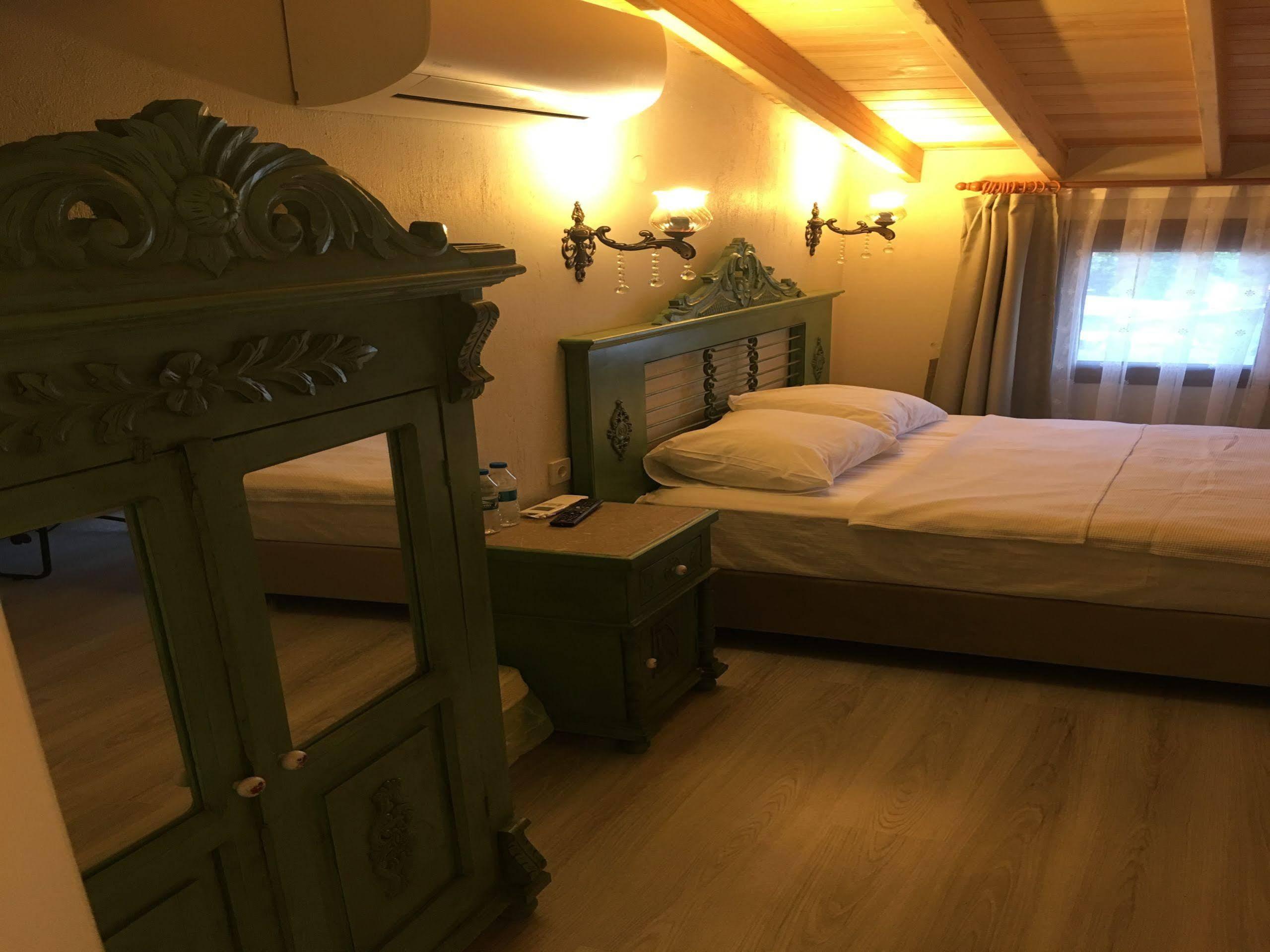 Cunda Deniz Yildizi Butik Otel ไอวาลิค ภายนอก รูปภาพ